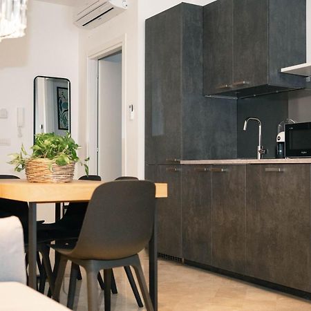 Black Marble - Design Apartment 바리 외부 사진