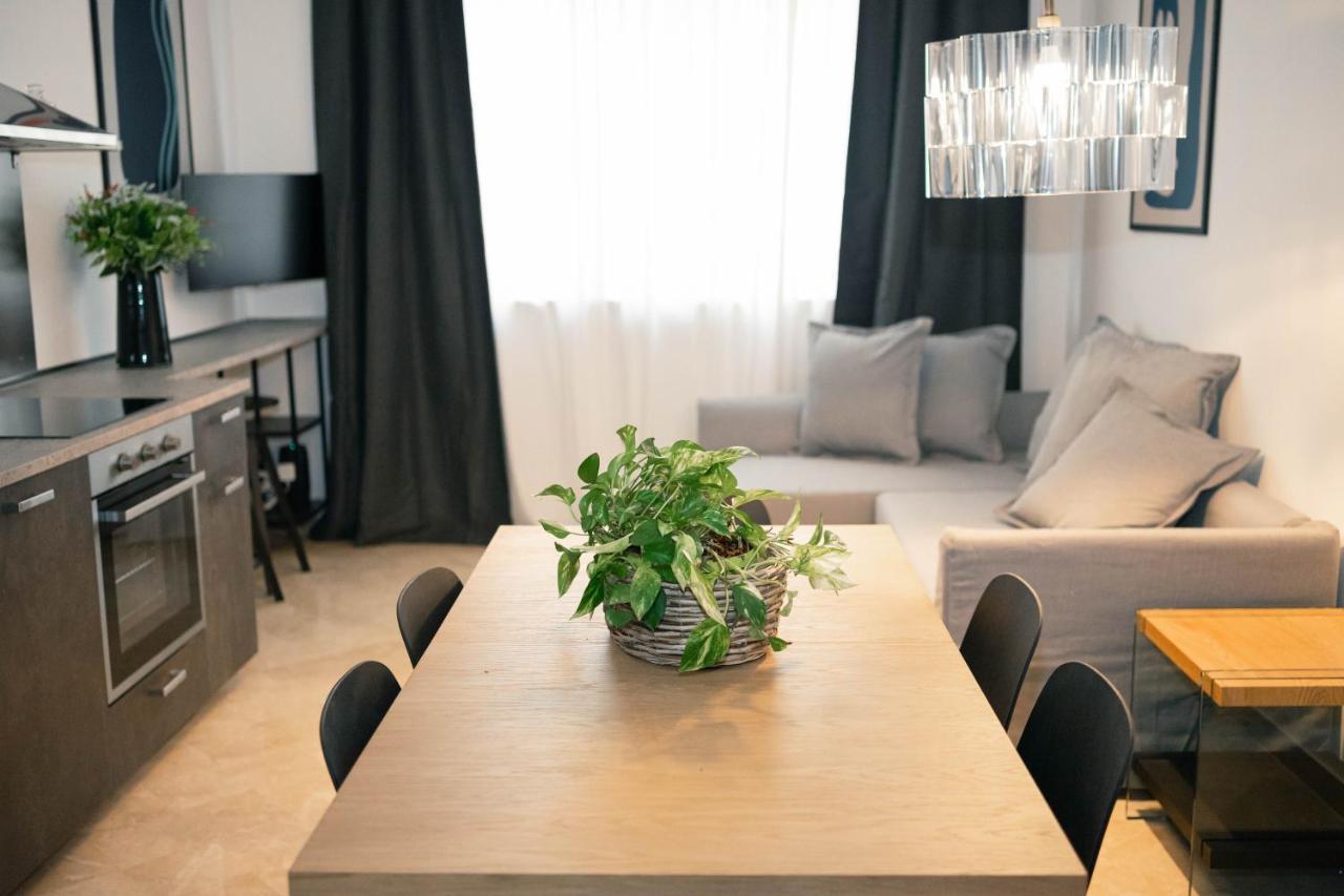Black Marble - Design Apartment 바리 외부 사진