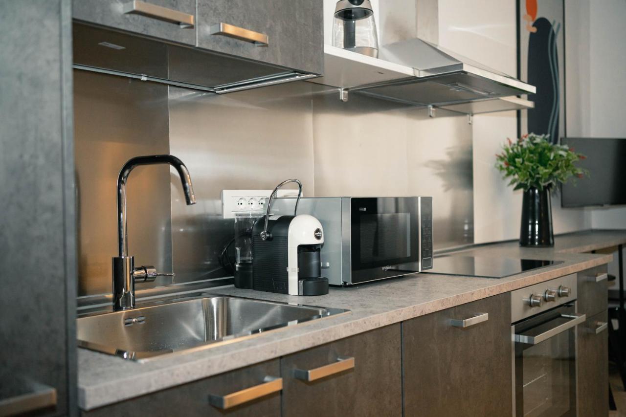 Black Marble - Design Apartment 바리 외부 사진