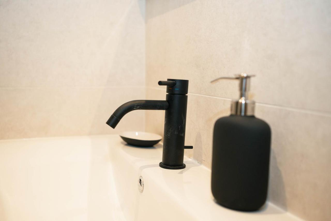 Black Marble - Design Apartment 바리 외부 사진